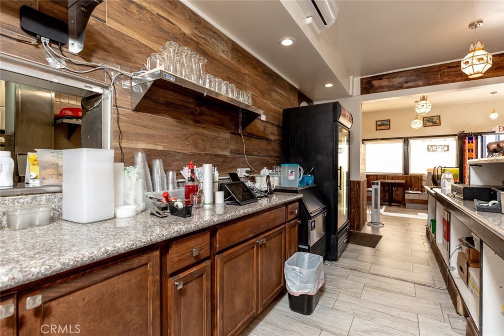 9048 Woodley Avenue C Property Photo 11