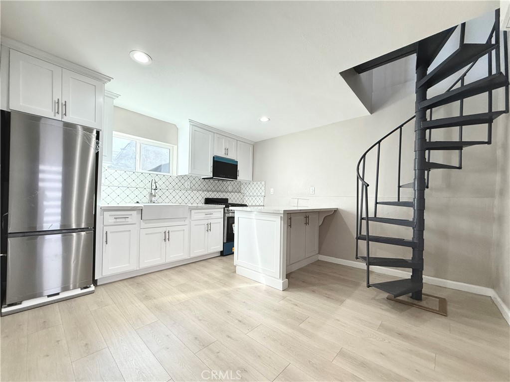 5159 Clinton Street Property Photo 2