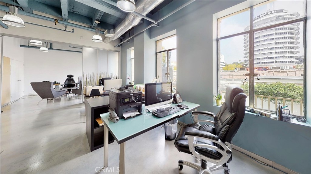 6253 Hollywood Boulevard 205 Property Photo 2