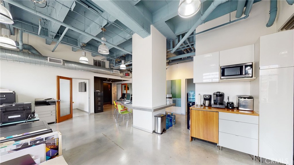 6253 Hollywood Boulevard 205 Property Photo 7