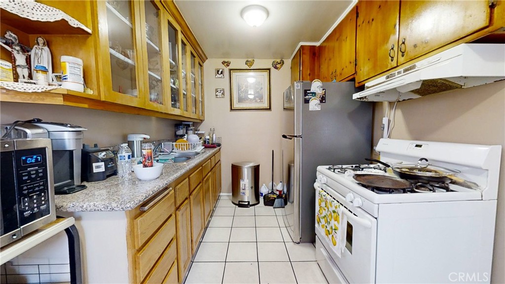 13226 Paxton Street Property Photo 24