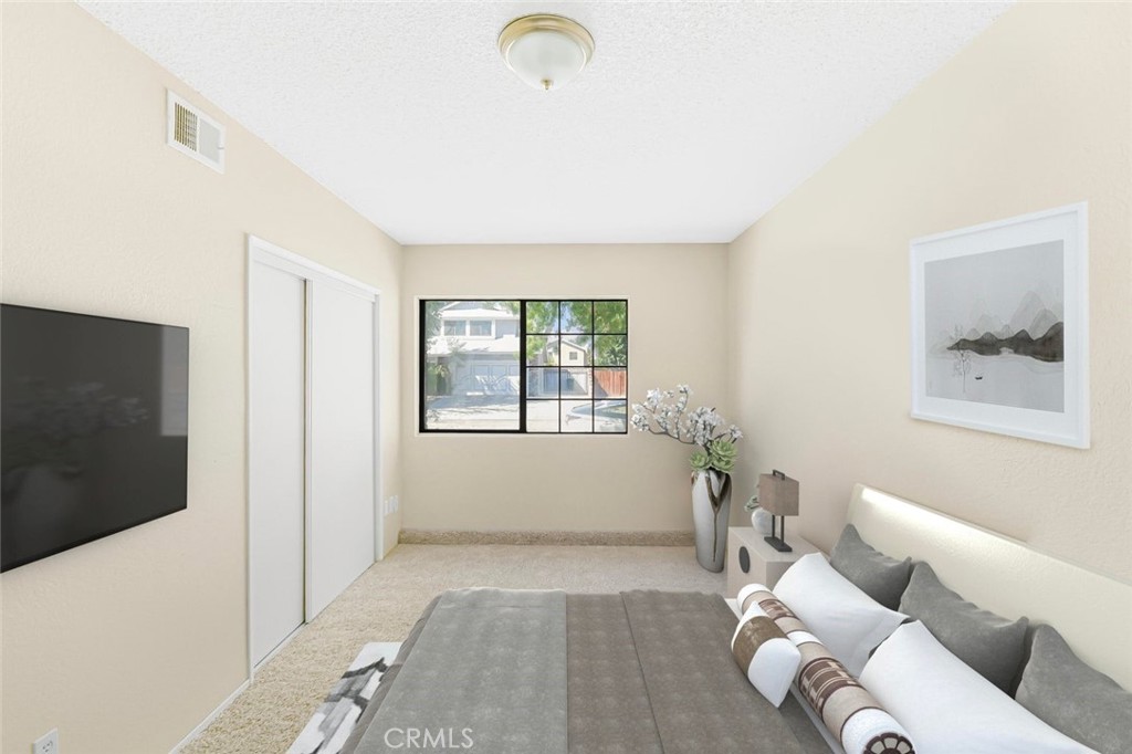 554 E Jackman Street Property Photo 7