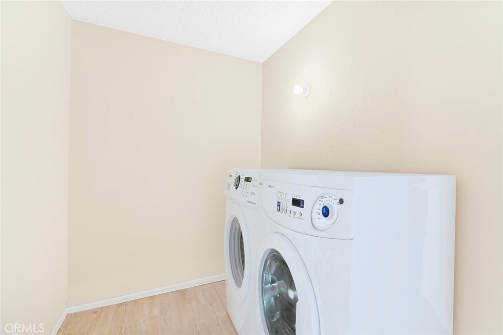 554 E Jackman Street Property Photo 9