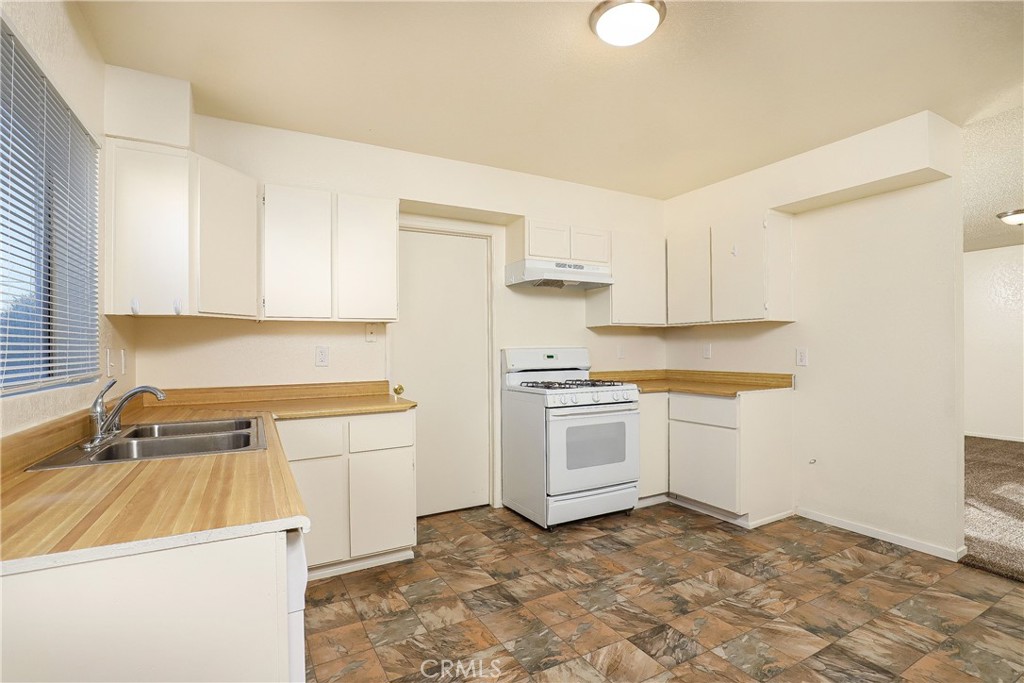 6611 California City Boulevard Property Photo 5