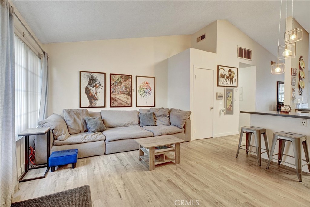 11350 Foothill Boulevard 30 Property Photo 4