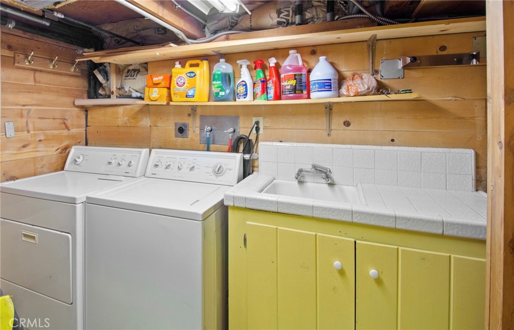 1124 Club View Drive Property Photo 19