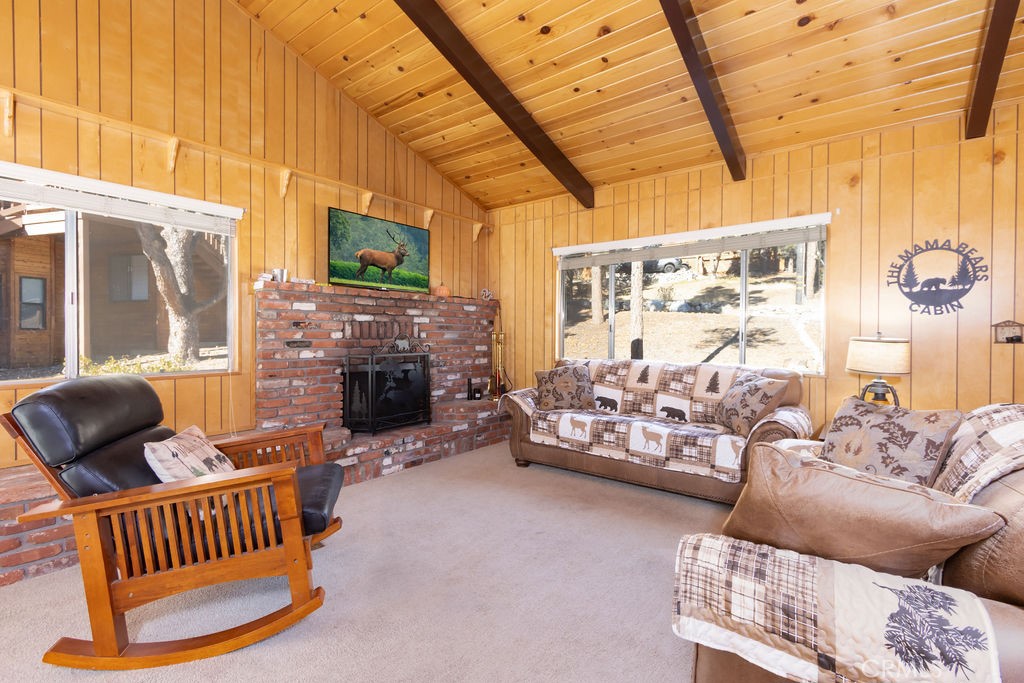 16416 Grizzly Drive Property Photo 8