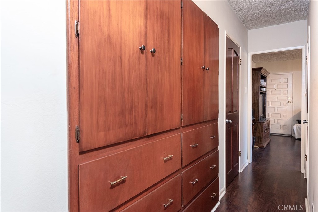 1657 W 67th Street 2 Property Photo 12