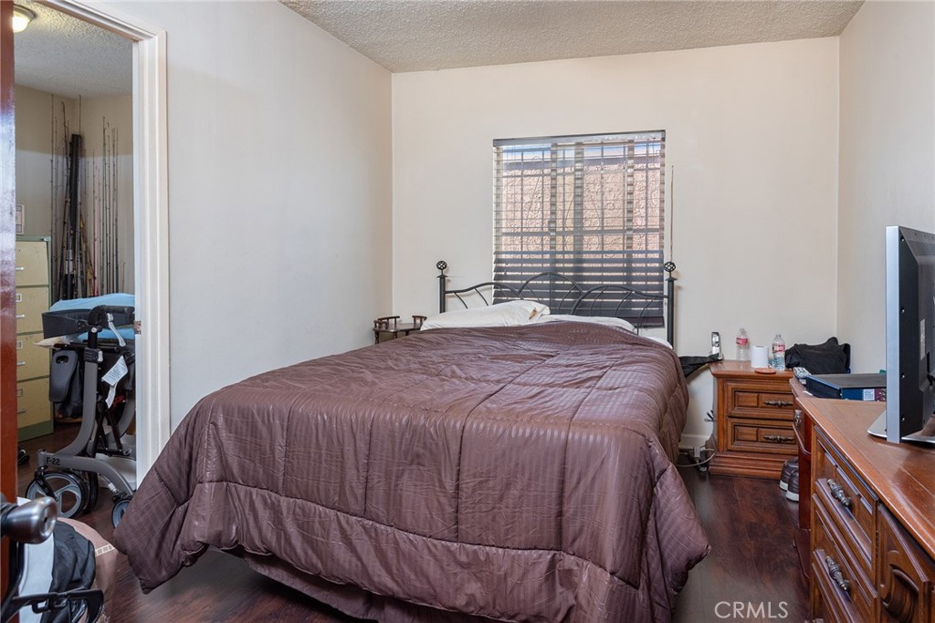 1657 W 67th Street 2 Property Photo 14