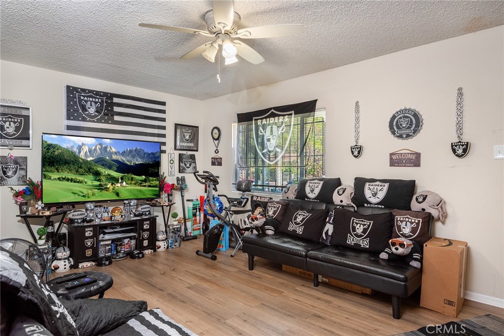 1657 W 67th Street 2 Property Photo 17