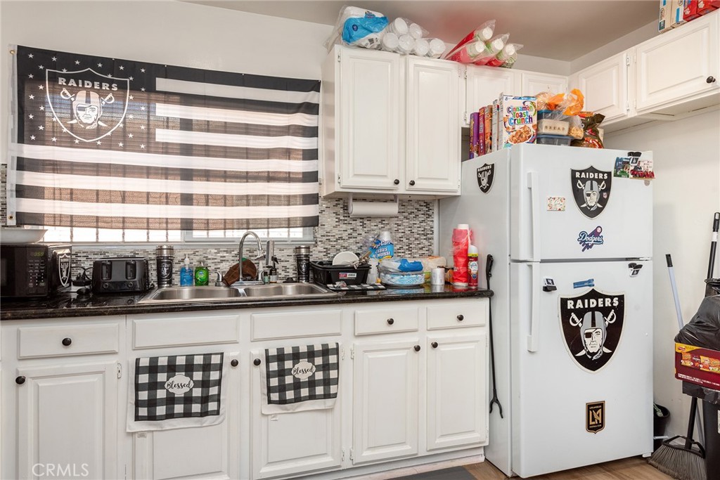 1657 W 67th Street 2 Property Photo 19