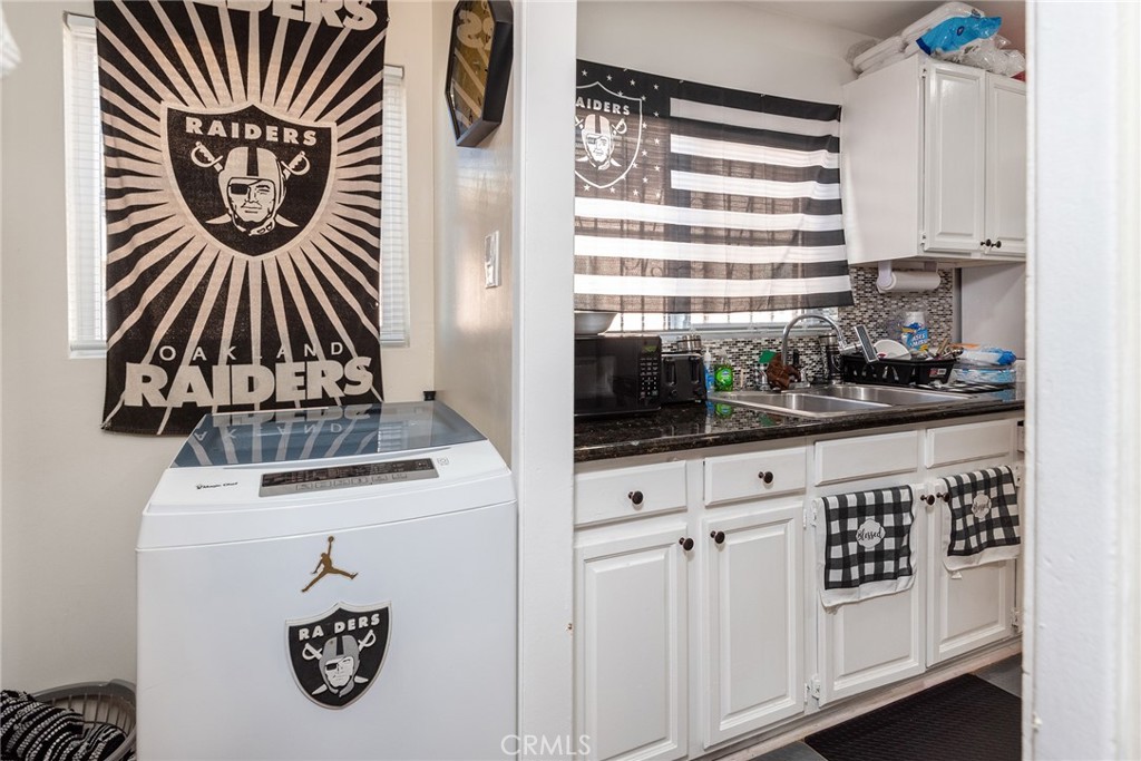 1657 W 67th Street 2 Property Photo 21