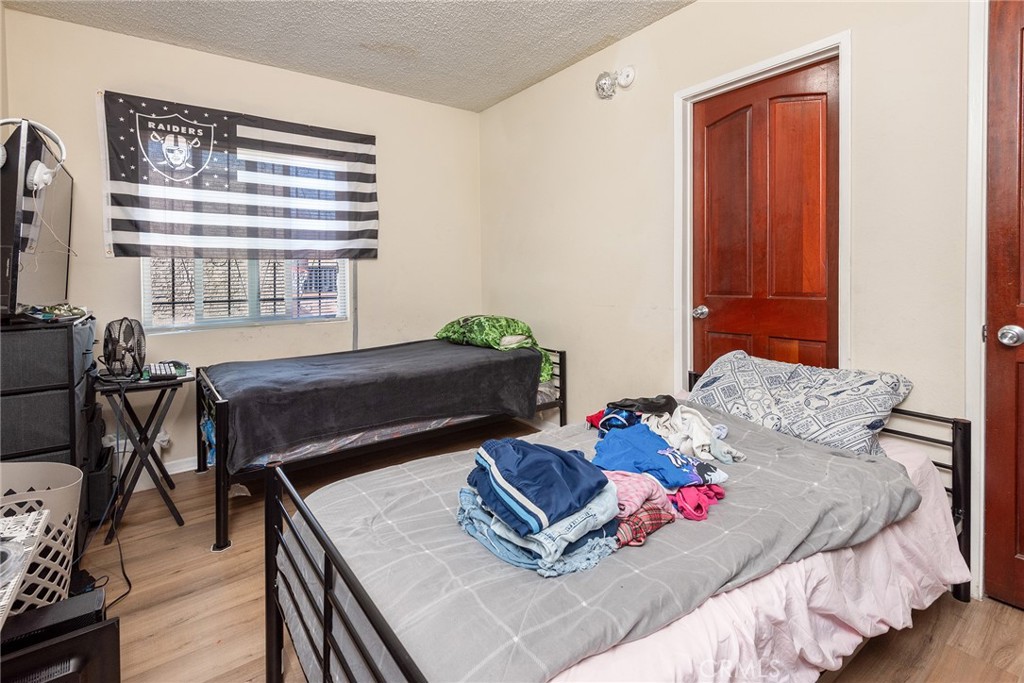 1657 W 67th Street 2 Property Photo 28