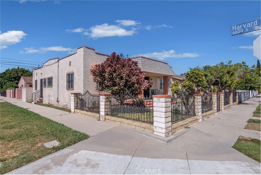 1657 W 67th Street 2 Property Photo 30