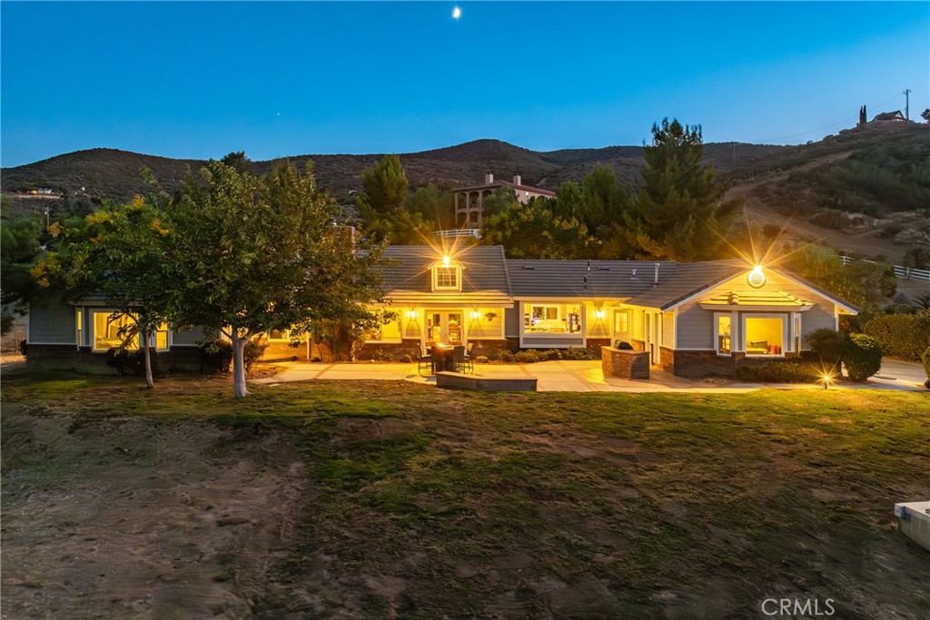 10010 Leona Avenue Property Photo