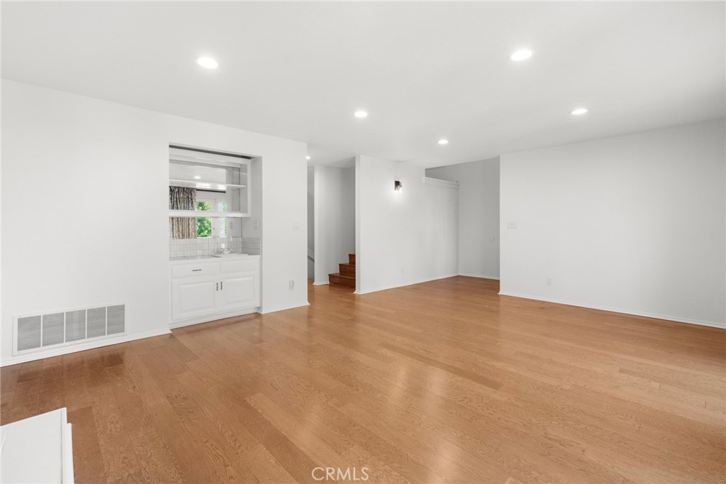 22232 Macfarlane Drive Property Photo 4