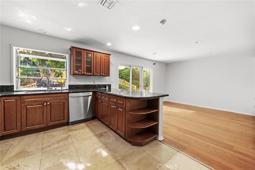 22232 Macfarlane Drive Property Photo 7