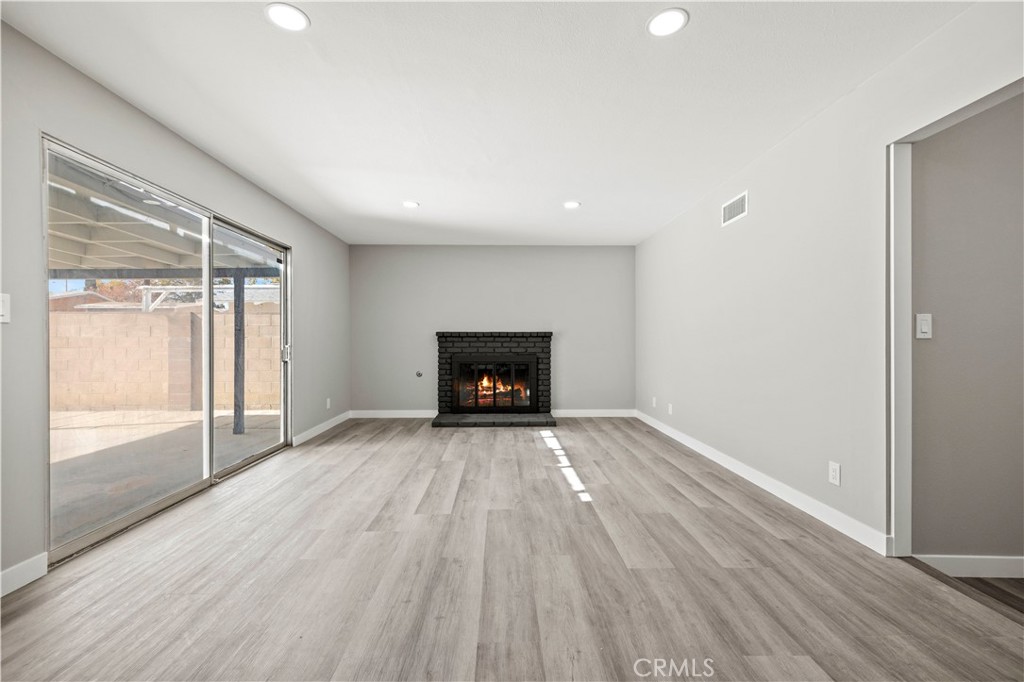 638 E Pillsbury Street Property Photo 5