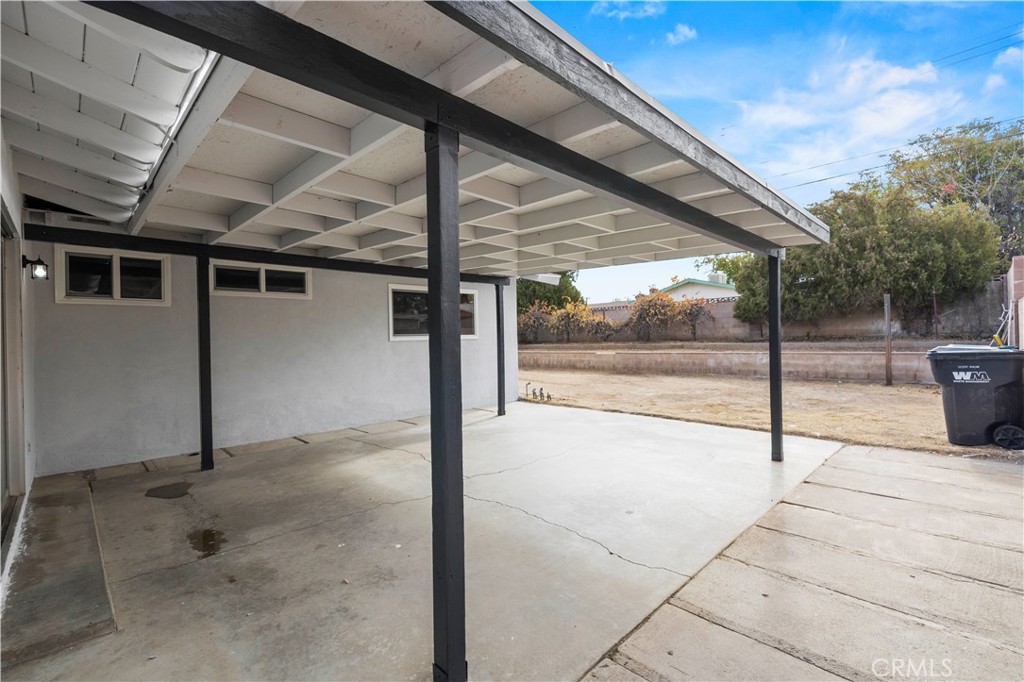 638 E Pillsbury Street Property Photo 12