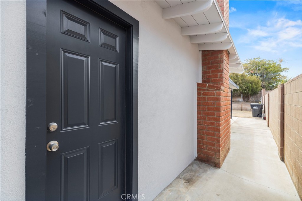 638 E Pillsbury Street Property Photo 13