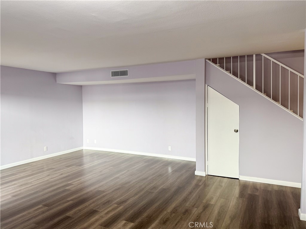 7631 Reseda Boulevard 42y Property Photo 2