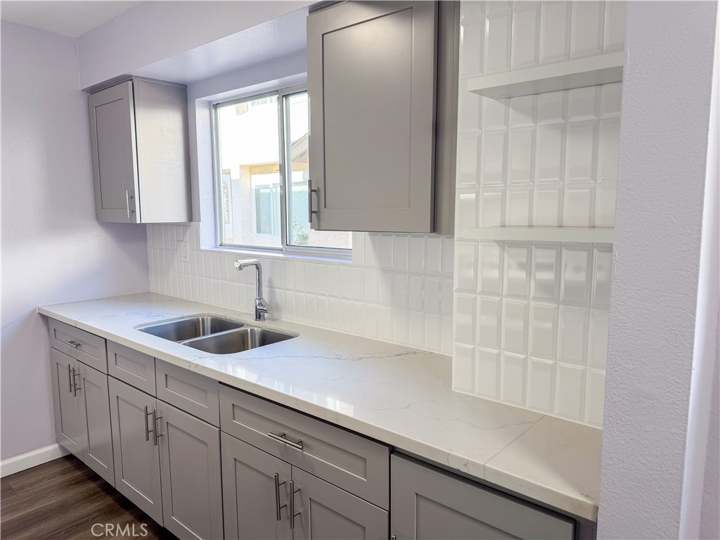 7631 Reseda Boulevard 42y Property Photo 7