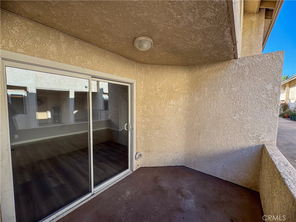 7631 Reseda Boulevard 42y Property Photo 15