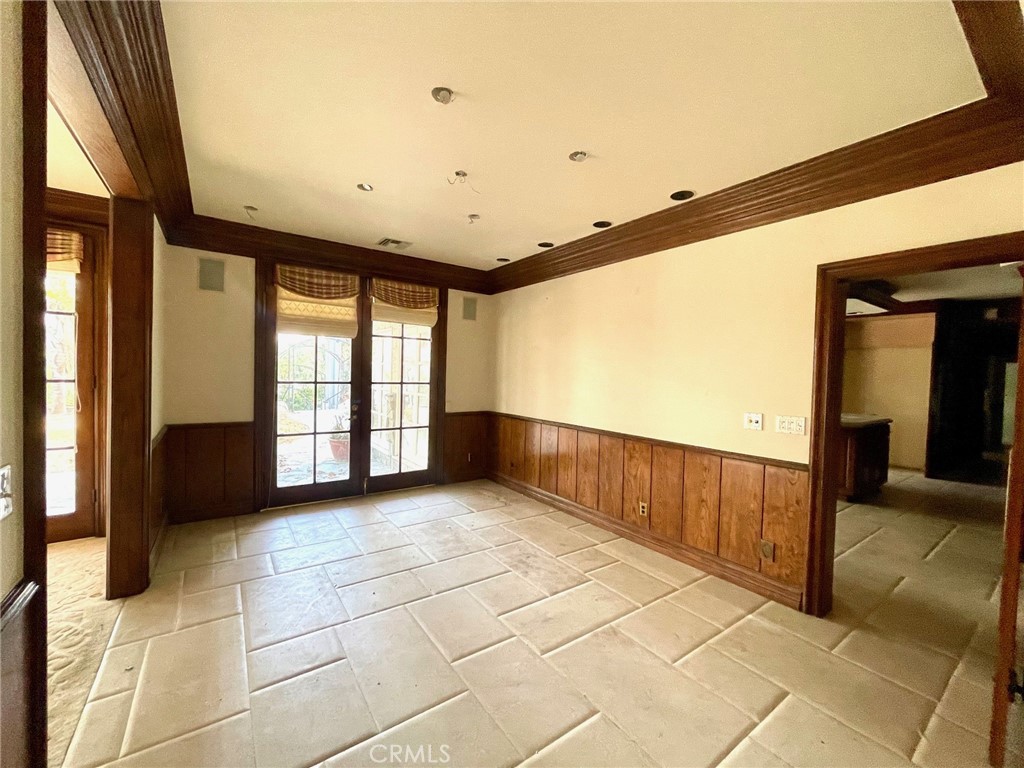 24756 Eilat Street Property Photo 8