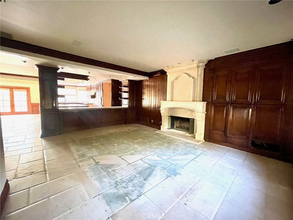 24756 Eilat Street Property Photo 16