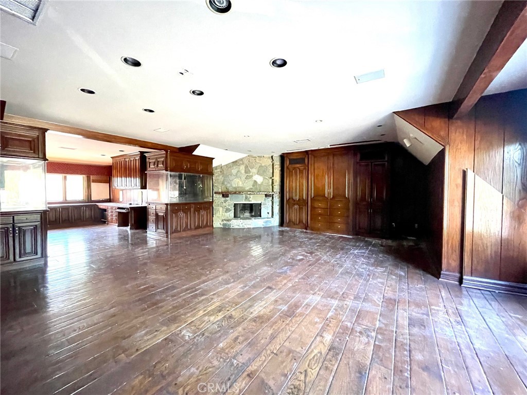 24756 Eilat Street Property Photo 36