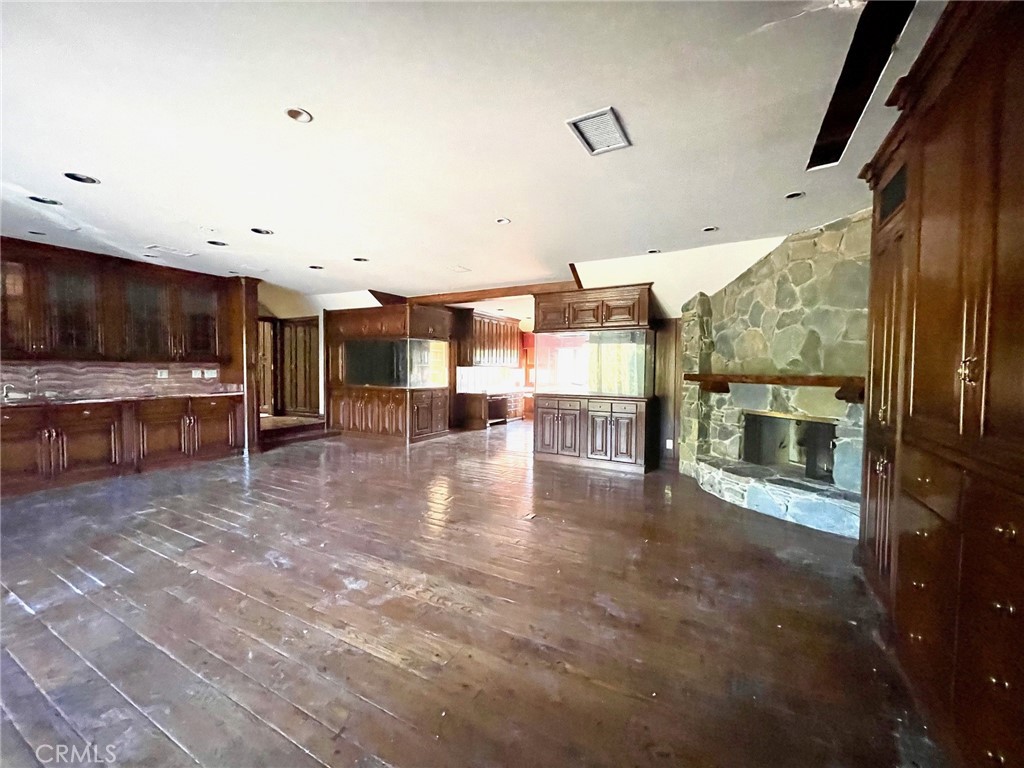 24756 Eilat Street Property Photo 37