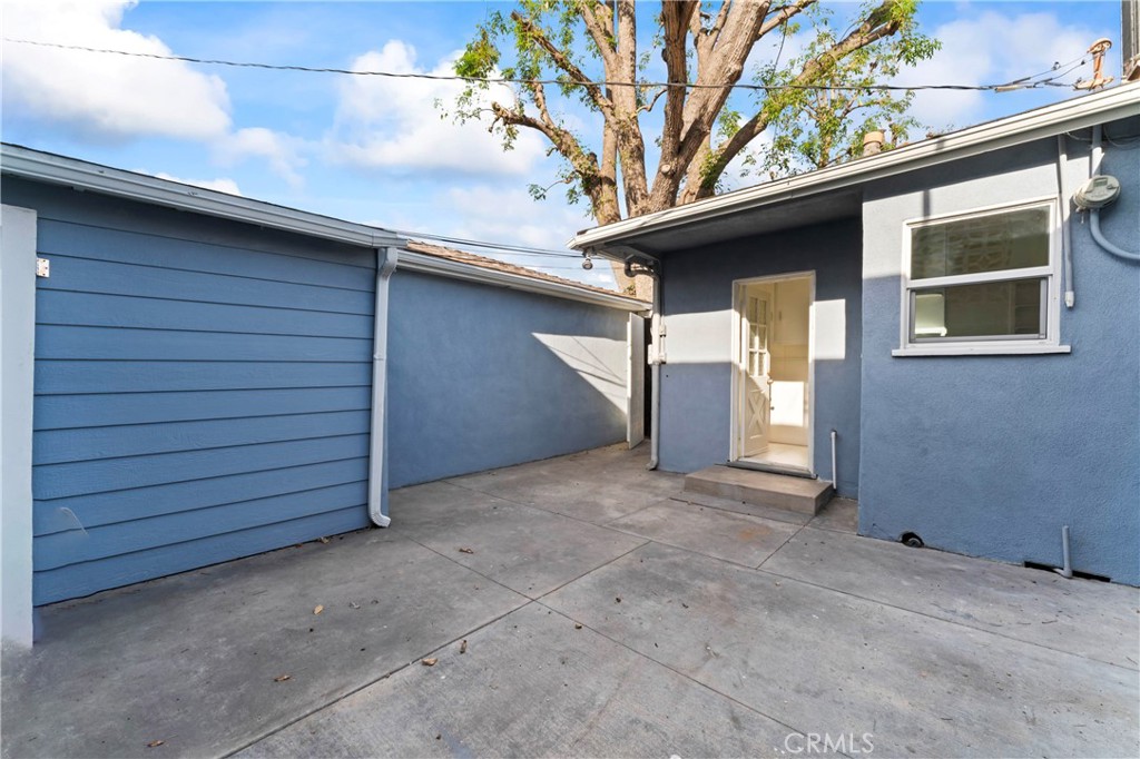 445 N Moss Street Property Photo 17