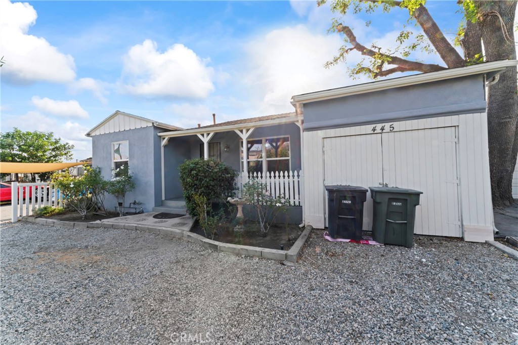 445 N Moss Street Property Photo 18