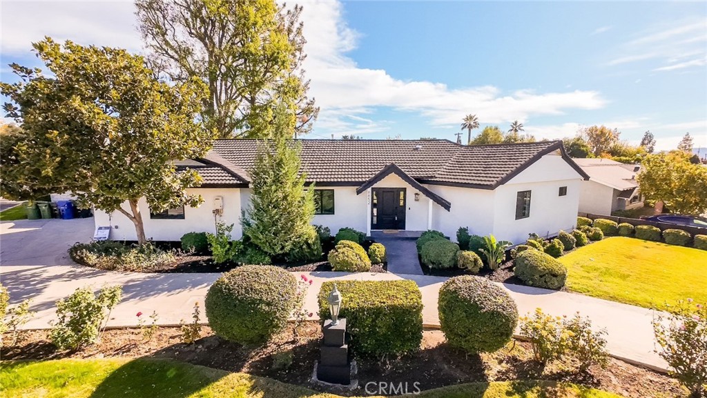8852 Newcastle Avenue Property Photo