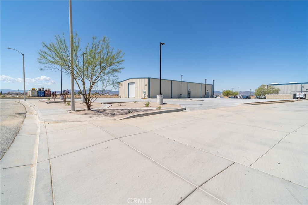 42515 Wall Street Property Photo 11