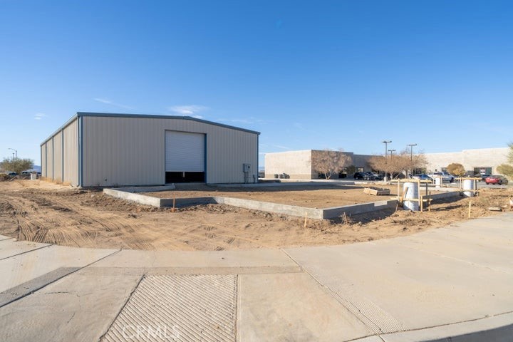 42515 Wall Street Property Photo 18