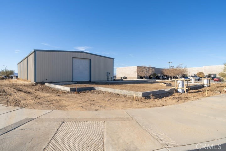 42515 Wall Street Property Photo 19