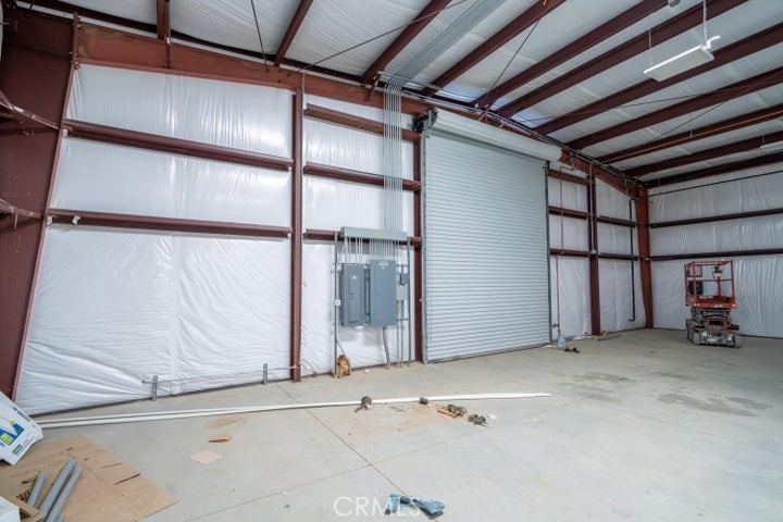42515 Wall Street Property Photo 25