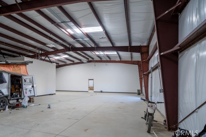 42515 Wall Street Property Photo 27