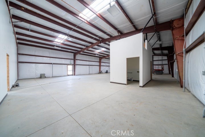 42515 Wall Street Property Photo 30