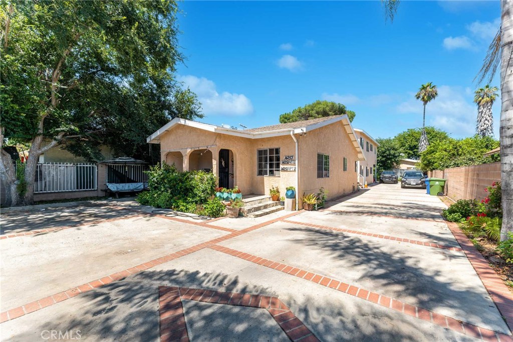 14253 Vanowen Street Property Photo