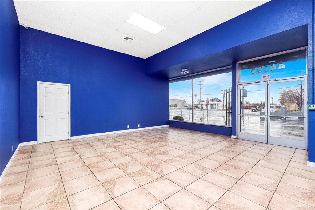44155 Division Street Property Photo 14