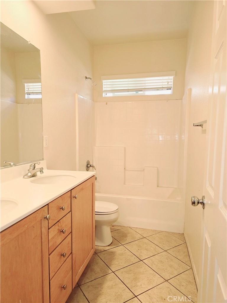 5765 W Avenue K2 Property Photo 23