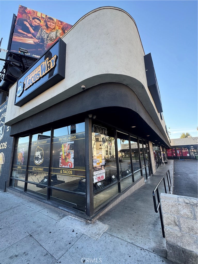 7980 Sunset Blvd Property Photo 4