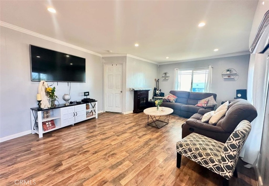 1258 W Rosamond 74 Property Photo 3