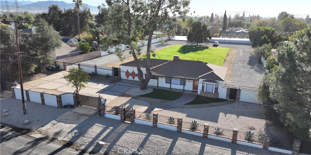13420 Wentworth Street Property Photo 2