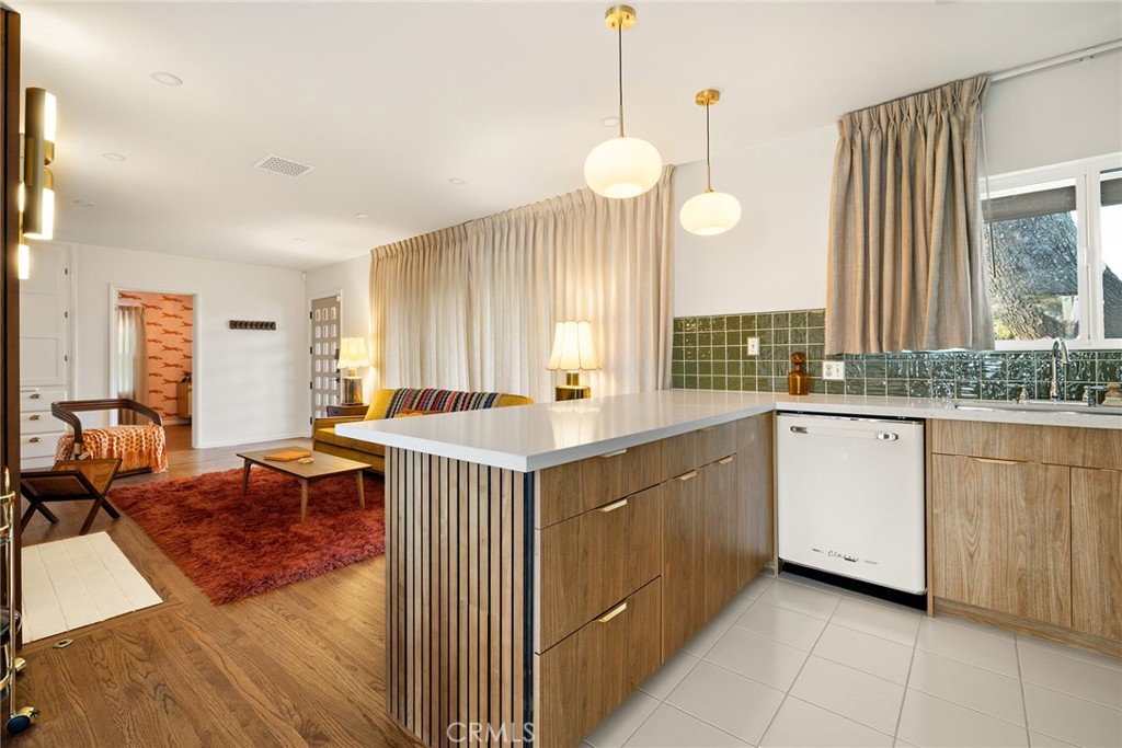 13420 Wentworth Street Property Photo 11