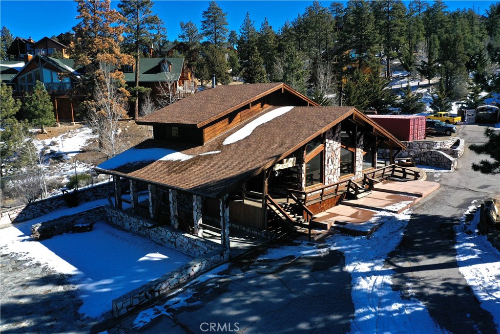 42193 Big Bear Boulevard Property Photo 2
