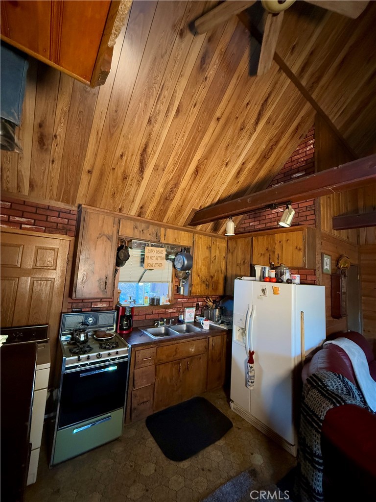 42193 Big Bear Boulevard Property Photo 35