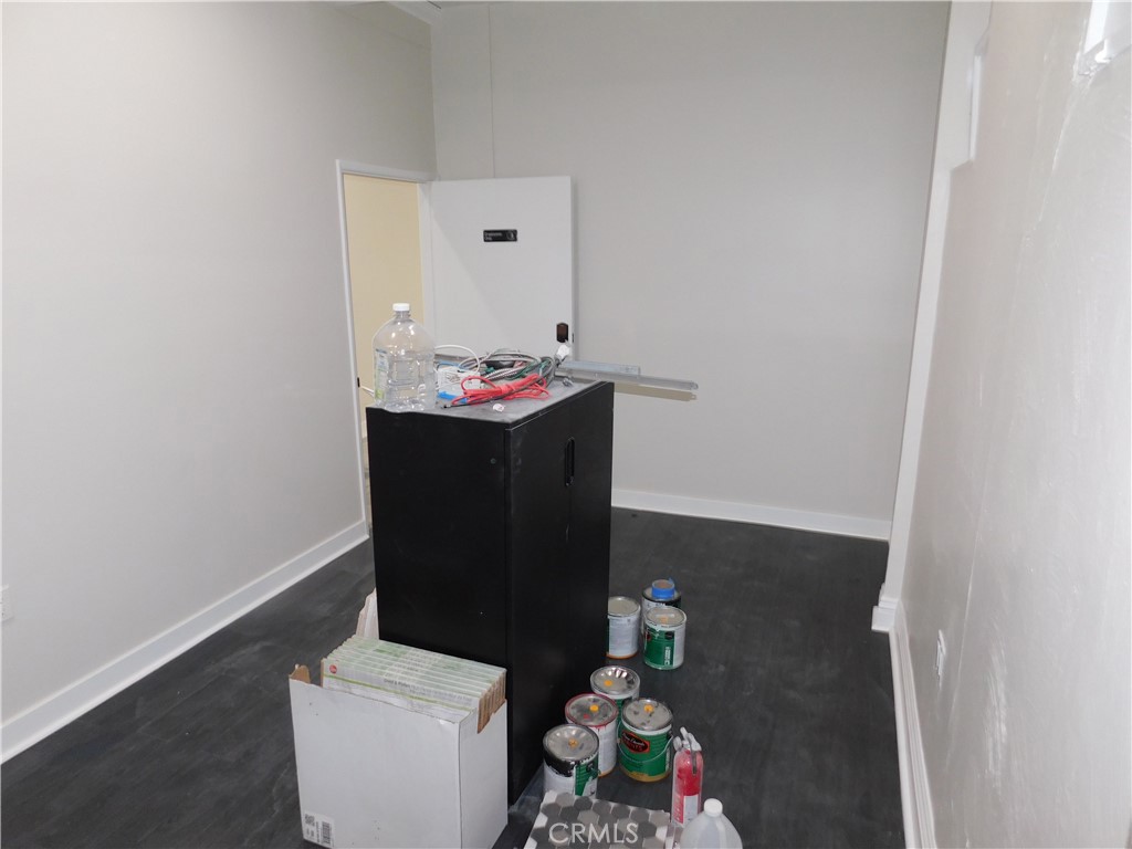 16940 Ventura Boulevard Property Photo 14
